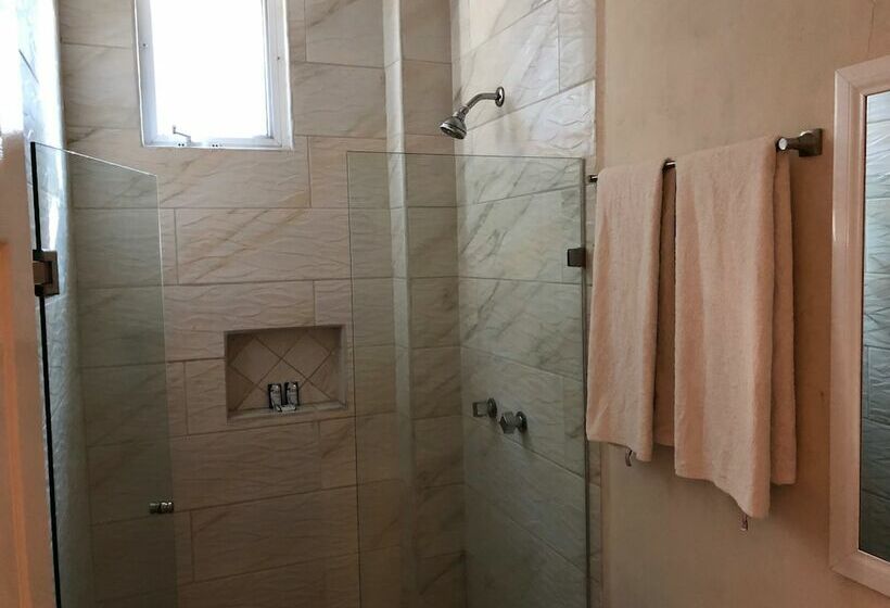 ホテル Las Brisas Tepic