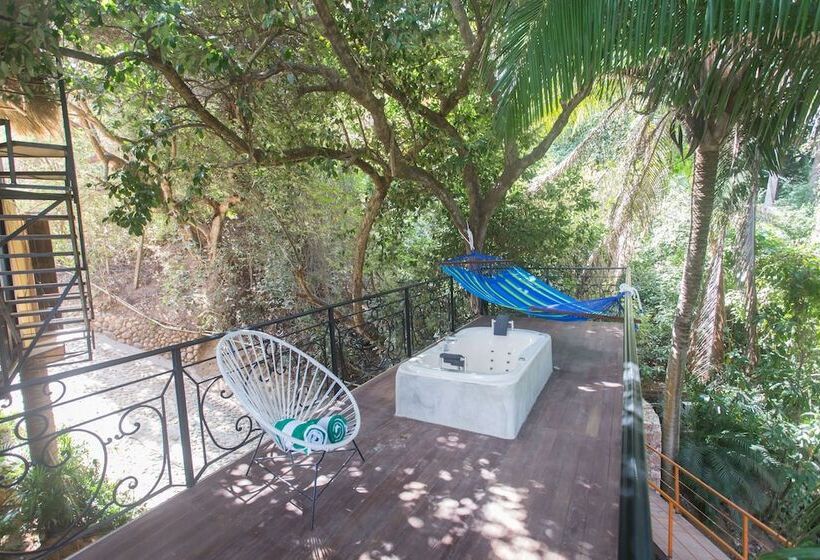 בית מלון כפרי Local Tribe De México