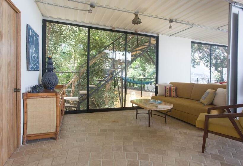 בית מלון כפרי Local Tribe De México