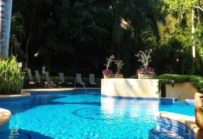 בית מלון כפרי Local Tribe De México