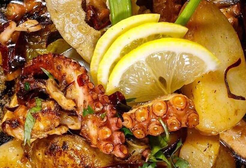 בית מלון כפרי Local Tribe De México