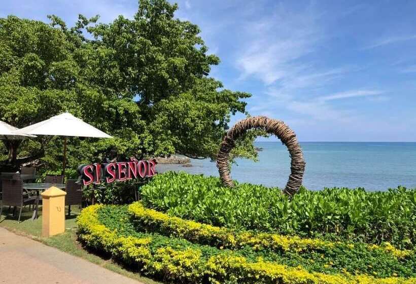 בית מלון כפרי Local Tribe De México