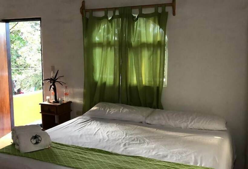 בית מלון כפרי Lush Boutique