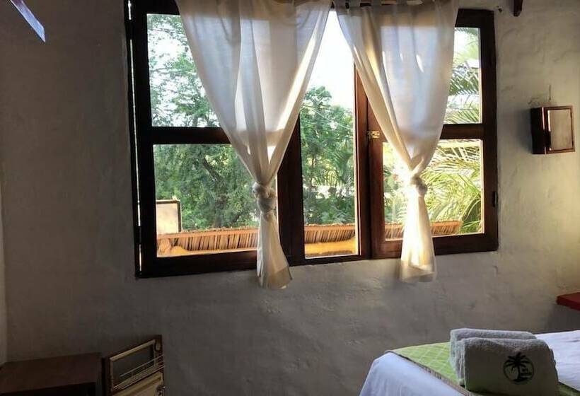 בית מלון כפרי Lush Boutique