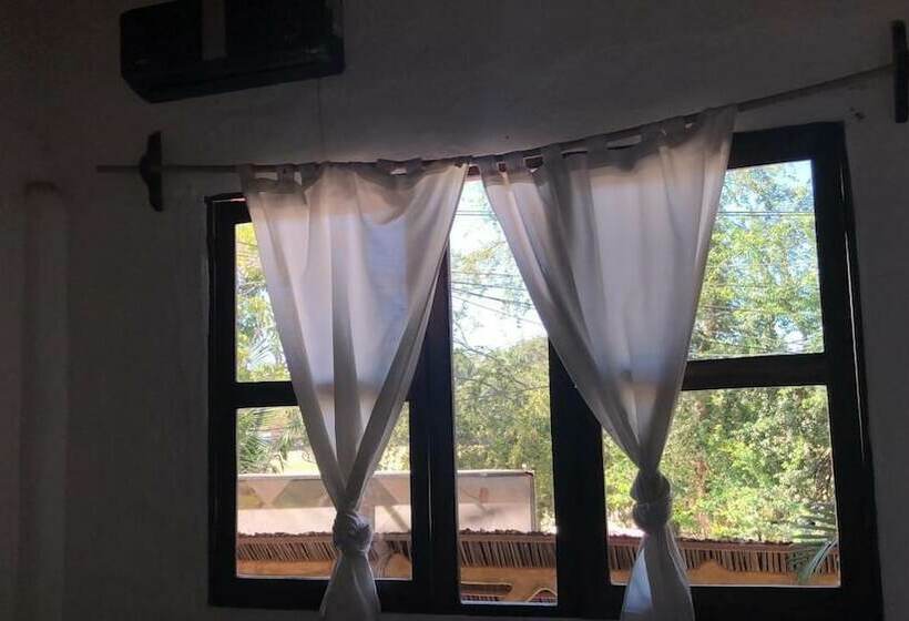 בית מלון כפרי Lush Boutique