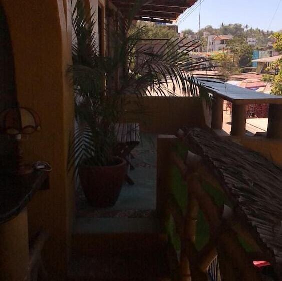 בית מלון כפרי Lush Boutique