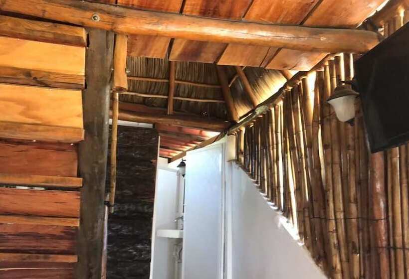 בית מלון כפרי Lush Boutique