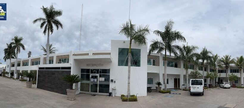 ホテル Maioris Navolato