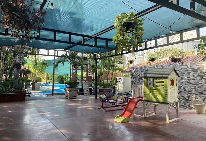 ホテル Maioris Navolato