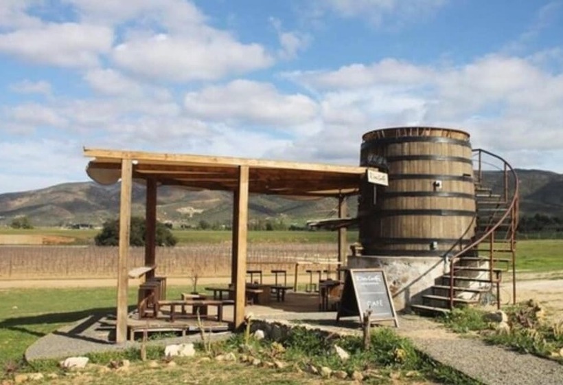 בית מלון כפרי Partana