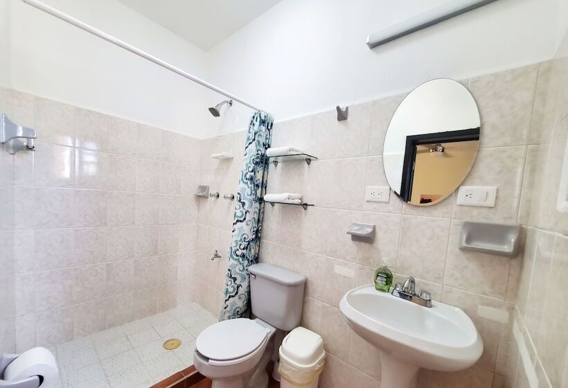 فندق Quinta Suites