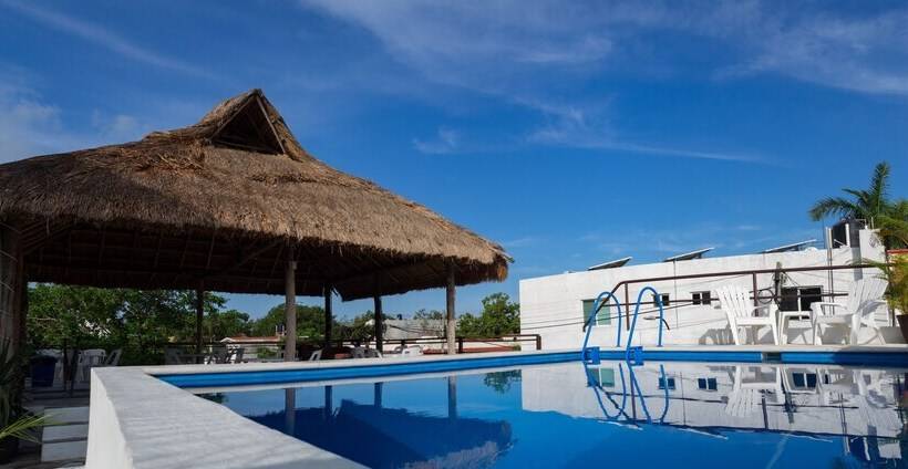 فندق Quinta Suites