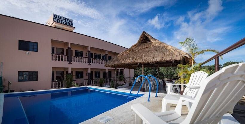 فندق Quinta Suites