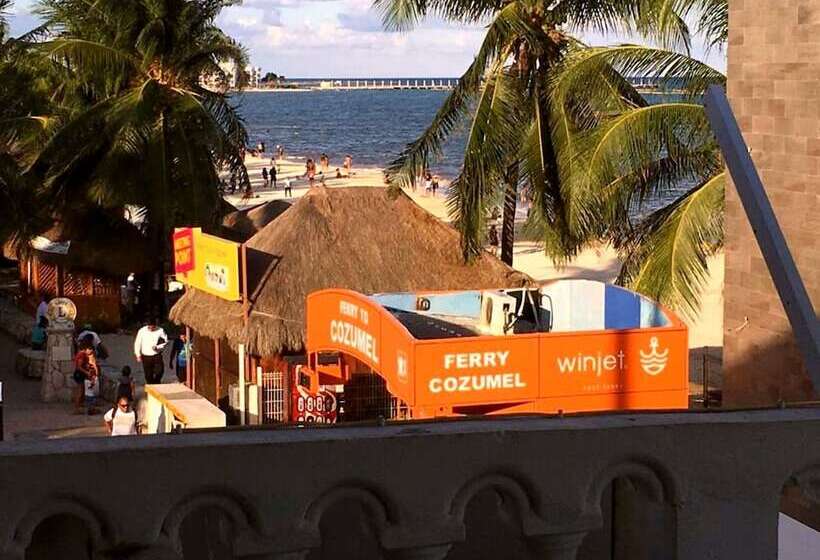 בית מלון כפרי Tribe On The Beach