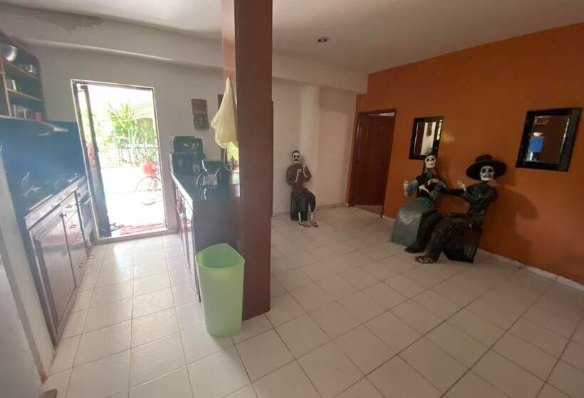 בית מלון כפרי Tribe On The Beach