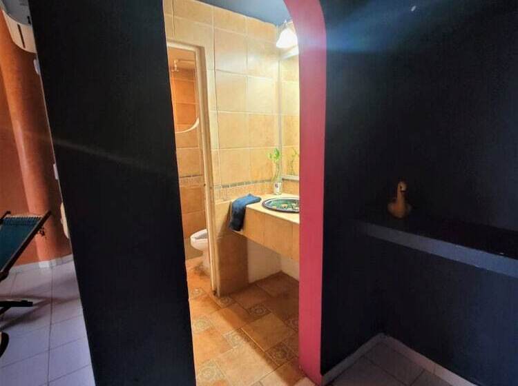 בית מלון כפרי Tribe On The Beach