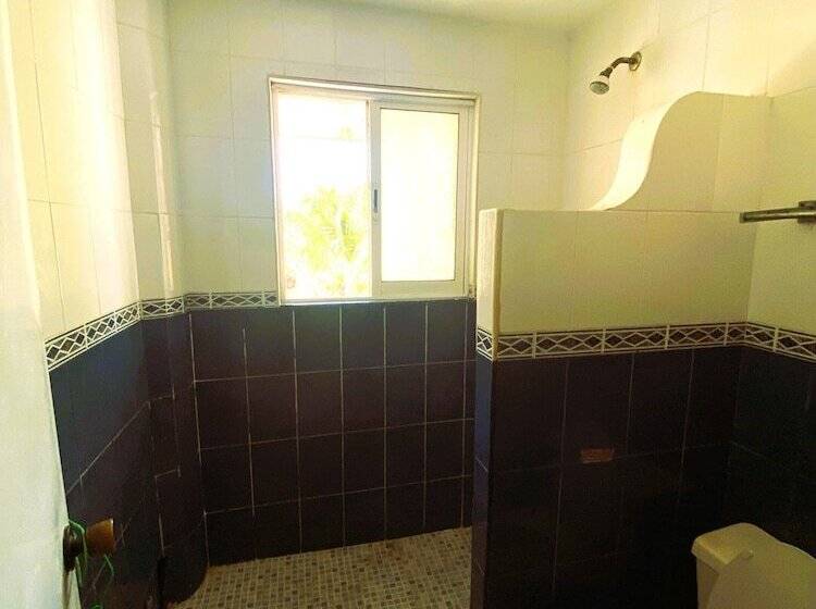 בית מלון כפרי Tribe On The Beach