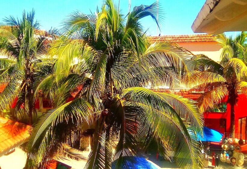 בית מלון כפרי Tribe On The Beach