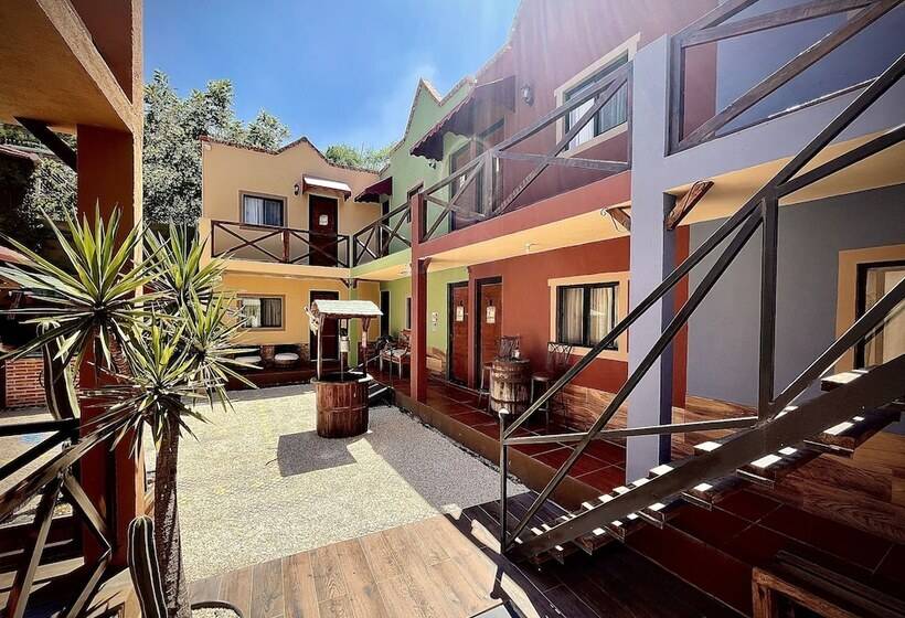 فندق West Refugio