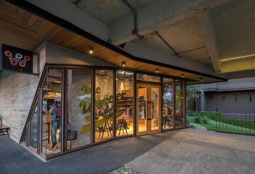 ホテル Wheeler Bed & Bike