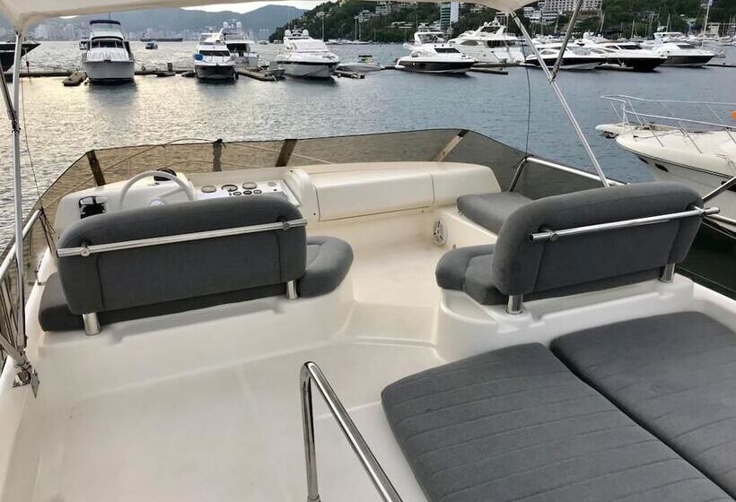 Otel Yate De Lujo En Acapulco