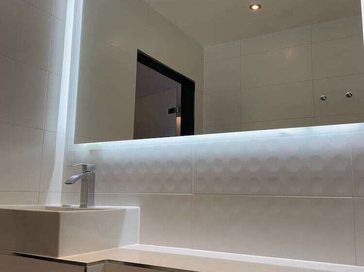 Motel Air Glasgow Airport