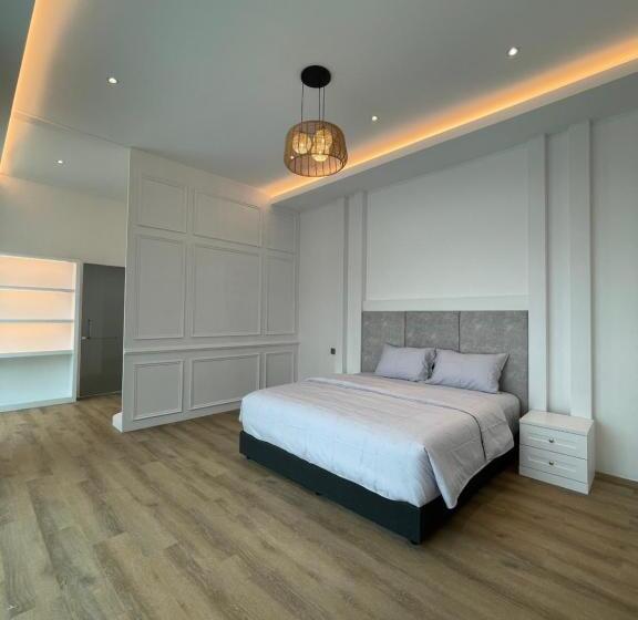 הוסטל Dz Residence Tunjong