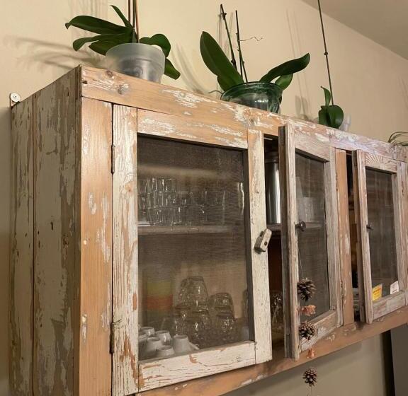 ベッドアンドブレックファースト Beb Montefratta