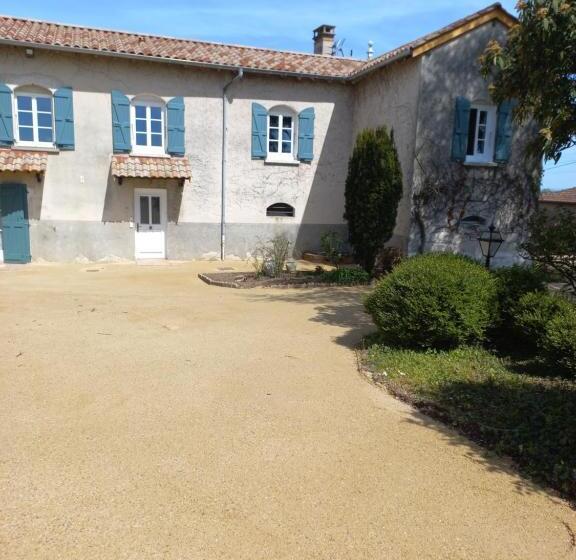 ベッドアンドブレックファースト L Eglantyne