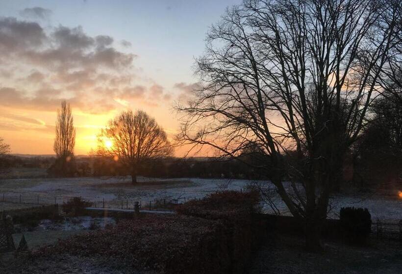 Bed and Breakfast Marston Hall