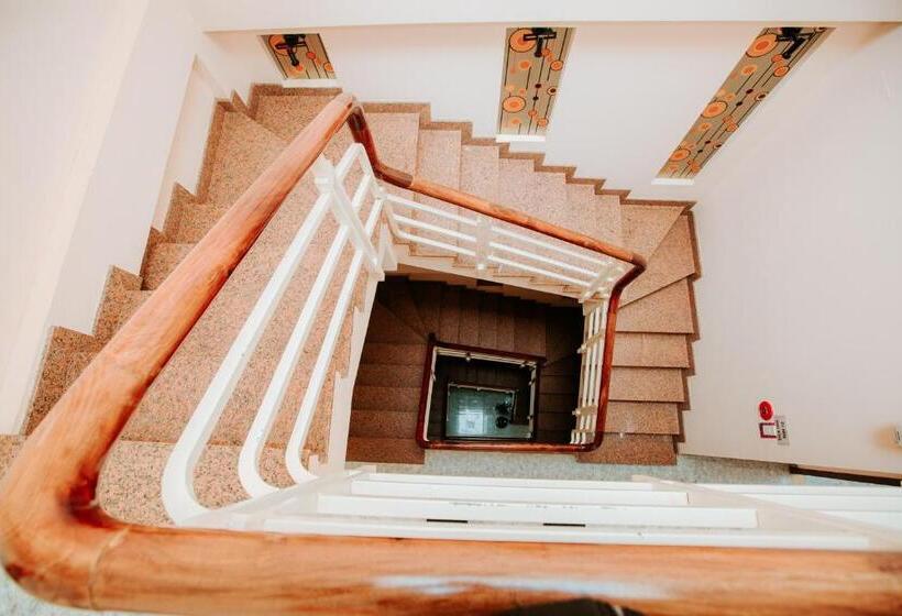 تختخواب و صبحانه Nhà Nghỉ Kim Lài đối Diện Bệnh Viện Tỉnh Gia Lai 132 Tôn Thất Tùng