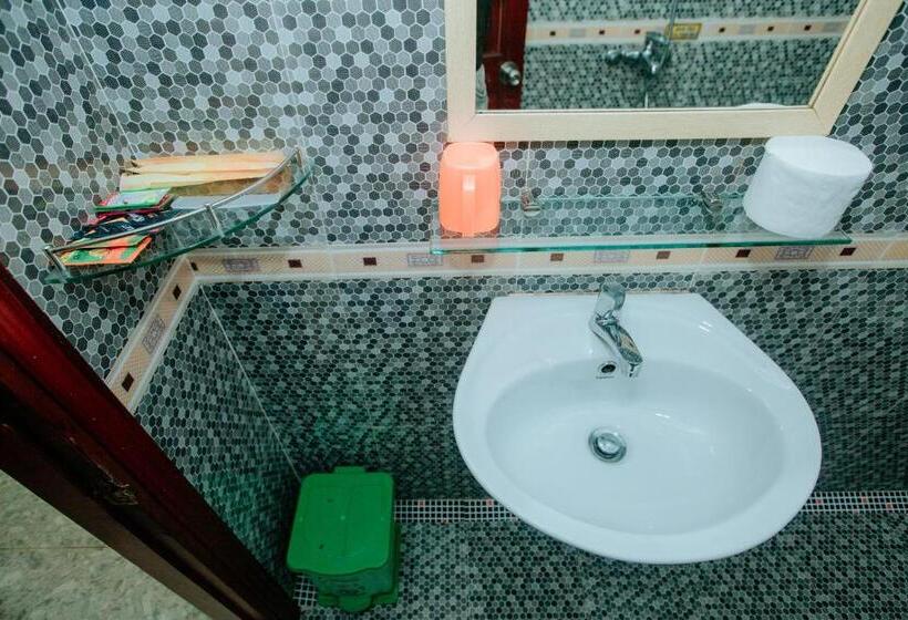 تختخواب و صبحانه Nhà Nghỉ Kim Lài đối Diện Bệnh Viện Tỉnh Gia Lai 132 Tôn Thất Tùng