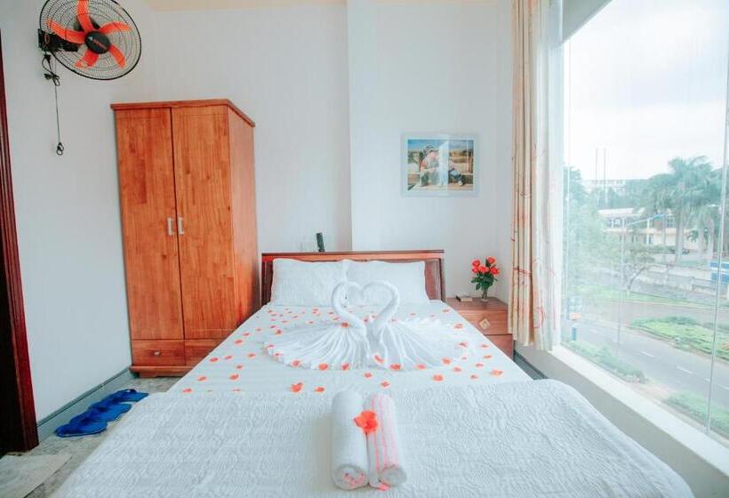 تختخواب و صبحانه Nhà Nghỉ Kim Lài đối Diện Bệnh Viện Tỉnh Gia Lai 132 Tôn Thất Tùng