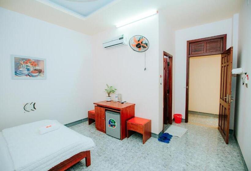 تختخواب و صبحانه Nhà Nghỉ Kim Lài đối Diện Bệnh Viện Tỉnh Gia Lai 132 Tôn Thất Tùng