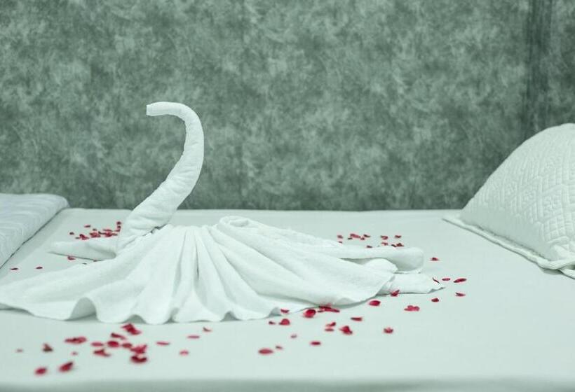 تختخواب و صبحانه Nhà Nghỉ Kim Lài đối Diện Bệnh Viện Tỉnh Gia Lai 132 Tôn Thất Tùng