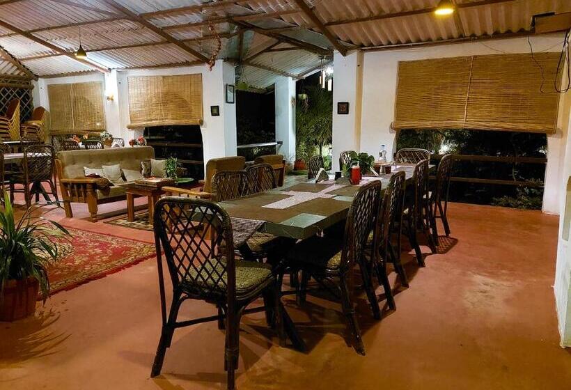 호텔 Grand Narmada Jungle Homestay Resort Bandhavgarh