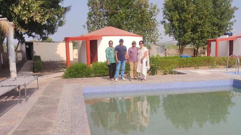 ホテル Krishna Farm & Forest