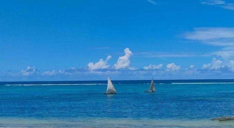 酒店 Mambo Beach Villas