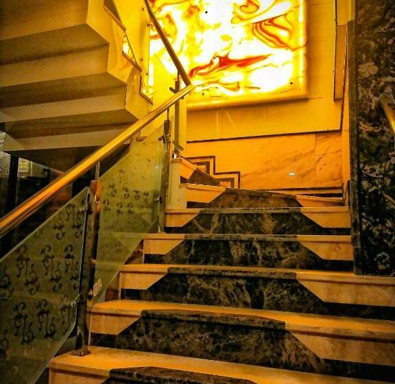 酒店 Shri Tirupati Residency