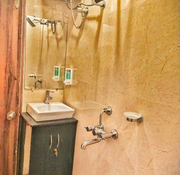 酒店 Shri Tirupati Residency