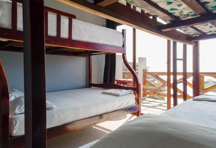 בית מלון כפרי Sol Y Playa Montañita