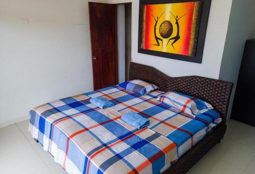 בית מלון כפרי Sol Y Playa Montañita