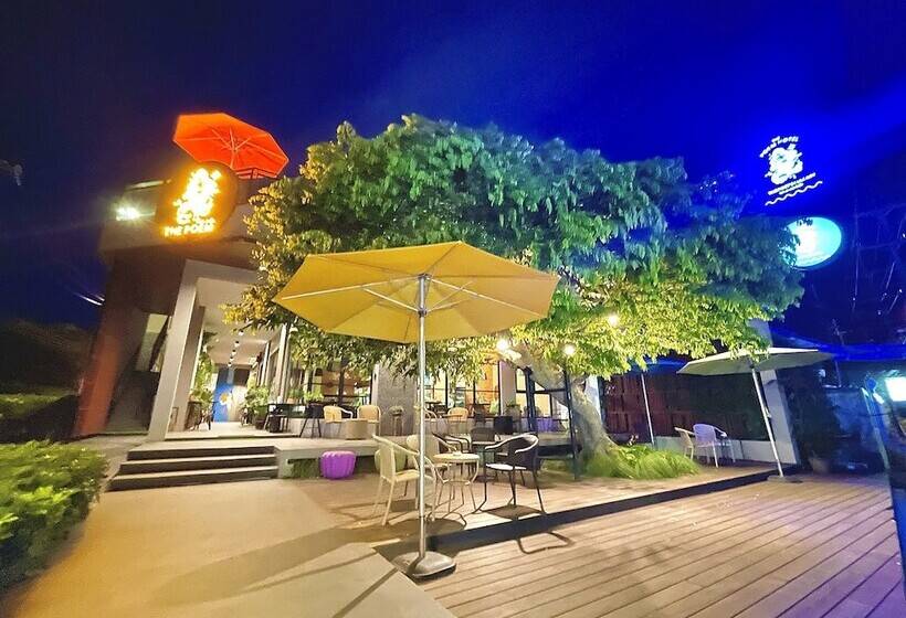 בית מלון כפרי The Poem