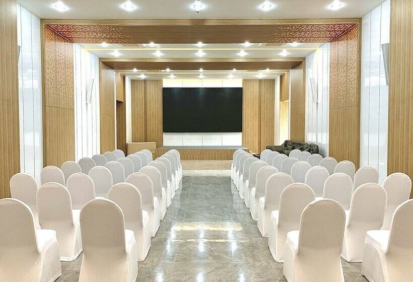 בית מלון כפרי The Poem