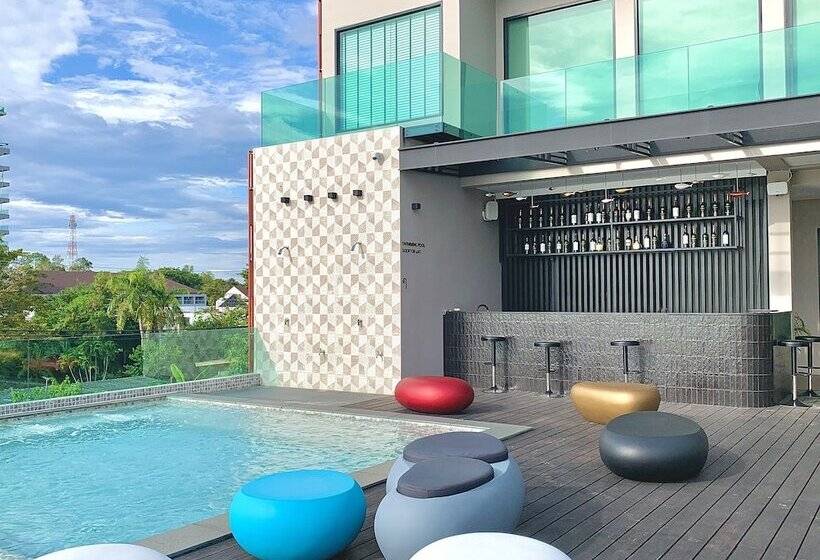 בית מלון כפרי The Poem