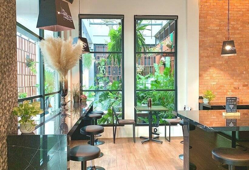 בית מלון כפרי The Poem