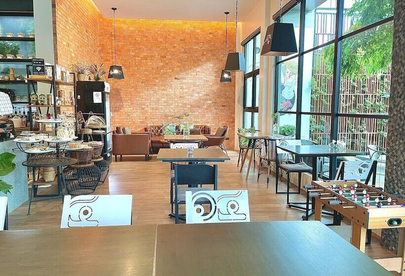 בית מלון כפרי The Poem