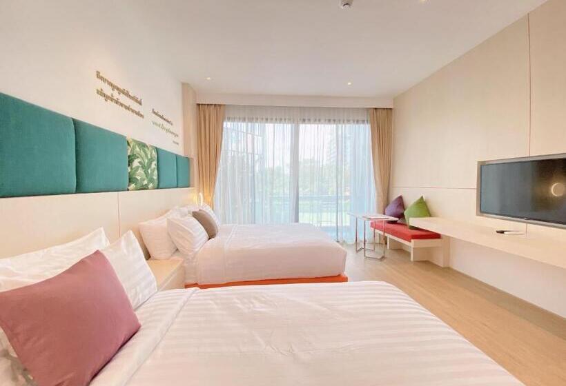 בית מלון כפרי The Poem