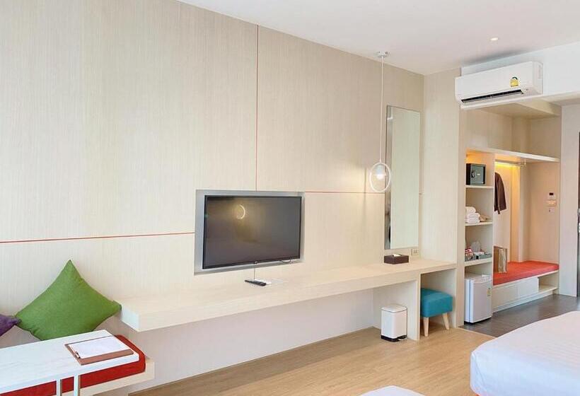 בית מלון כפרי The Poem