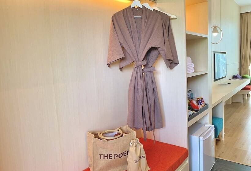 בית מלון כפרי The Poem